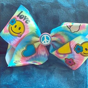JOJO SIWA bow
